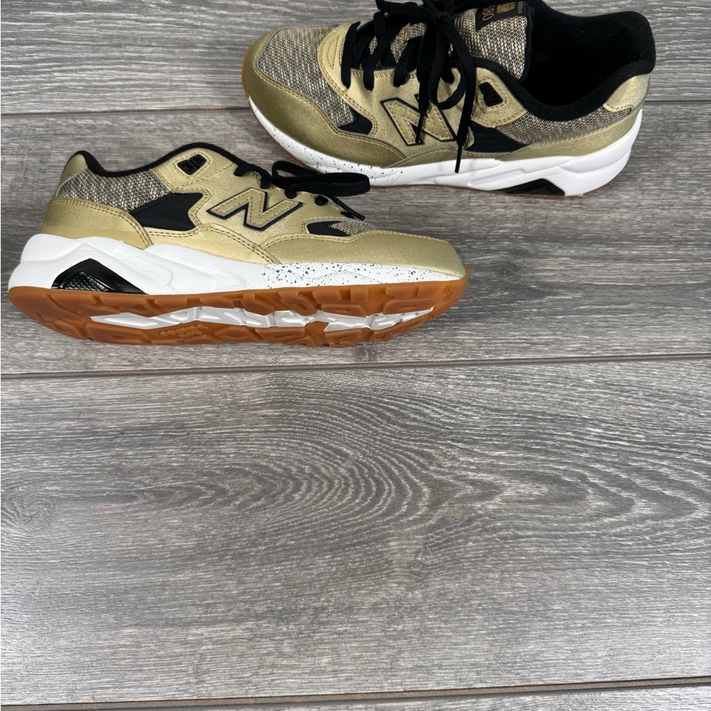 New Balance - Picture 6 of 7